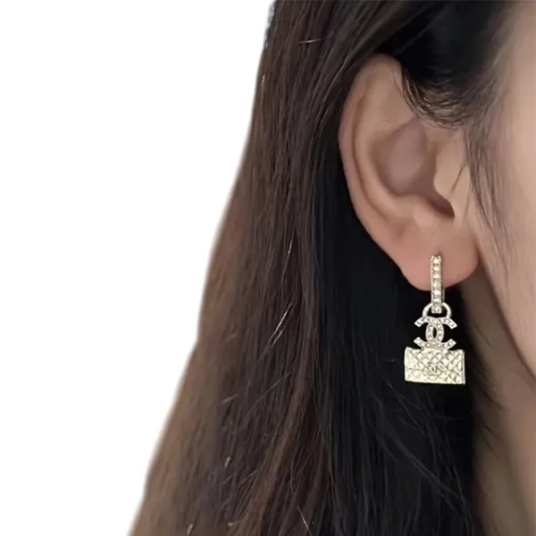 Khuyên Tai Nữ Chanel Metal Earrings Bag Motif Màu Vàng - Trang sức - Vua Hàng Hiệu