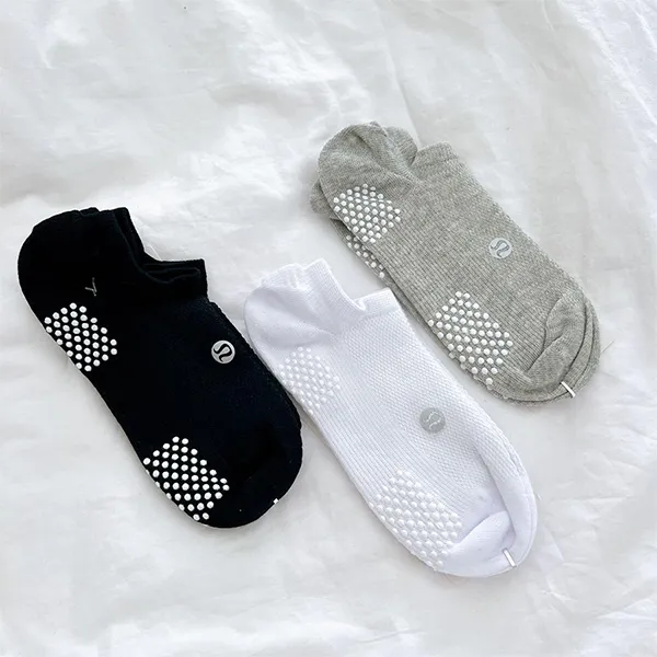 Set 3 Đôi Tất Cổ Ngắn Lululemon Anti Slip Ankle Socks 3 Pack White/Grey/Black Freesize Phối Màu - Thời trang - Vua Hàng Hiệu