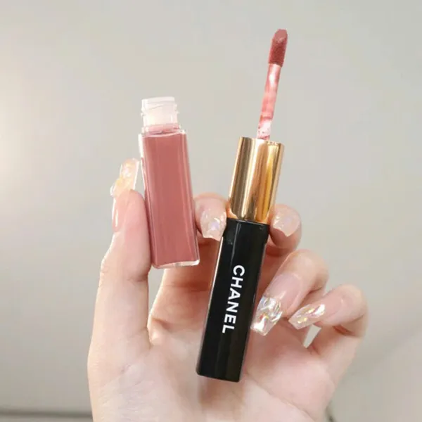 Son Kem Chanel Le Rouge Duo Ultra Tenue 69 Tender Beige Màu Hồng Nude