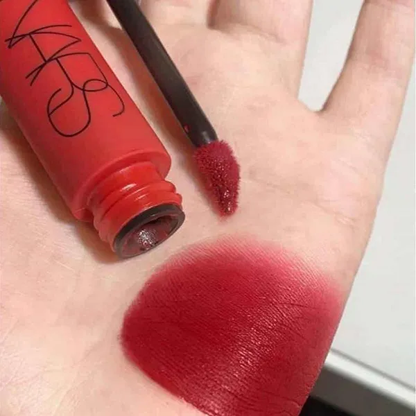 Son Kem Nars Air Matte Lip Color 688 Dragon Girl Màu Đỏ Thuần