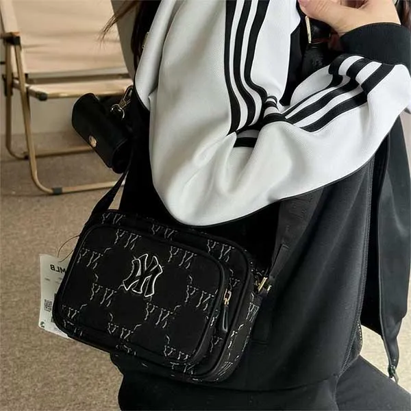 Túi Đeo Chéo MLB New York Yankees Crossbody Bag 7ACRMDH5N-50BKS Màu Đen - Túi xách - Vua Hàng Hiệu