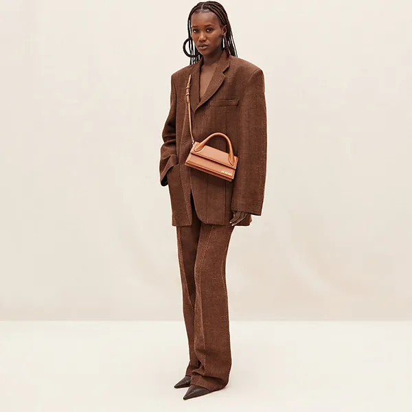 Túi Xách Tay Nữ Jacquemus Le Chiquito Long 213BA004-3072-810 Màu Nâu Nhạt - Túi xách - Vua Hàng Hiệu