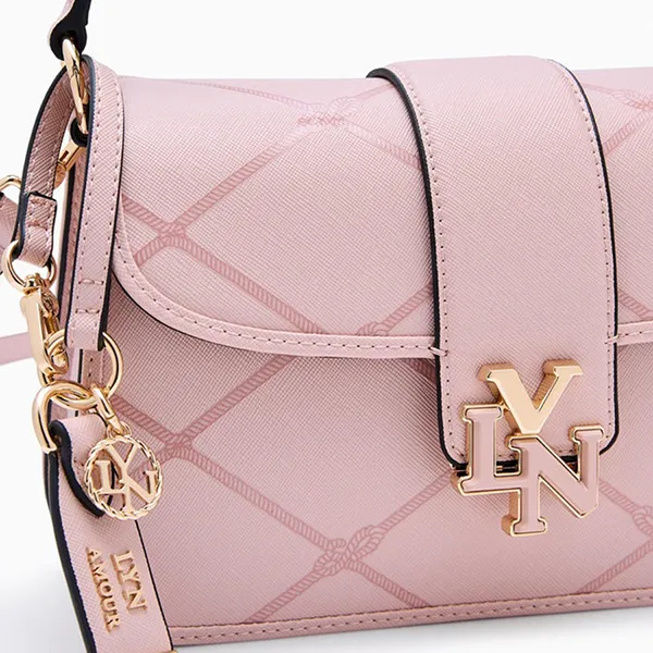 Túi Xách Tay Nữ Lyn Dasha M Crossbody Bag Pink LL25CBF294 Màu Hồng Nhạt - Túi xách - Vua Hàng Hiệu