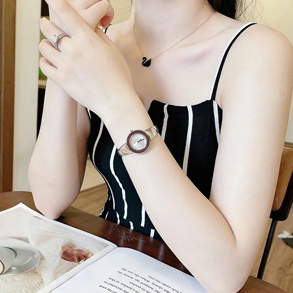 Đồng Hồ Nữ Gucci U-Play Quartz White Dial Silver YA129506 Màu Bạc (Tặng Kèm Dây Da)