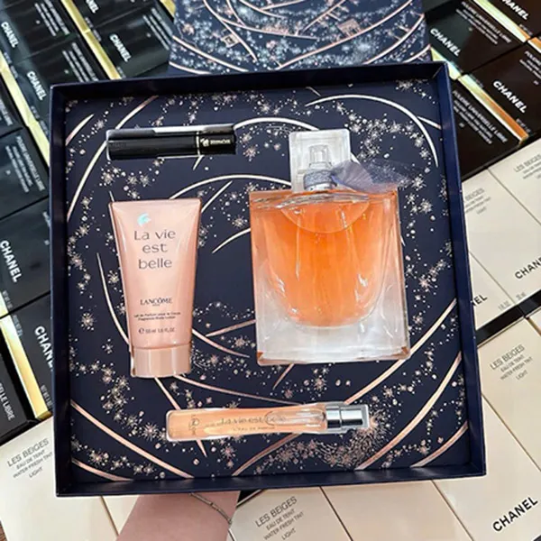 Set Nước Hoa Nữ Lancôme La Vie Est Belle EDP 4 Món (EDP 100ml + EDP Mini 10ml + Dưỡng Thể Body Lotion 50ml + Mascara 2ml))