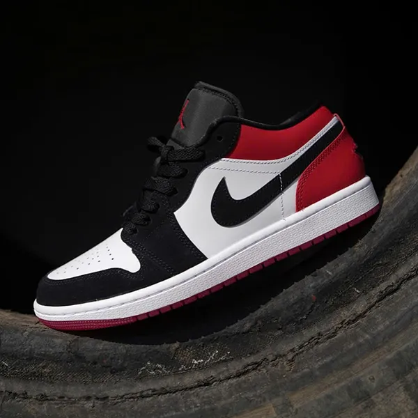 Giày Sneaker Nike Air Jordan 1 Low Black Toe 2025 IB8971-106 Màu Đỏ Đen Size 40
