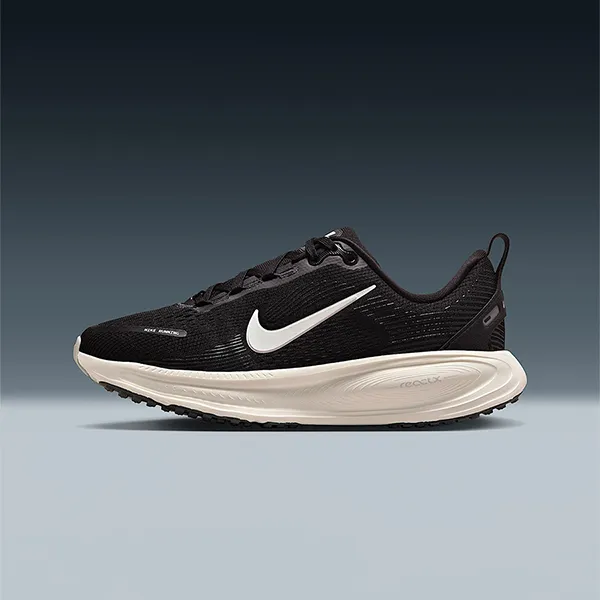 Giày Thể Thao Nike Vomero 18 Older Kids' Road Running Shoes HQ2157-004 Màu Đen Size 40