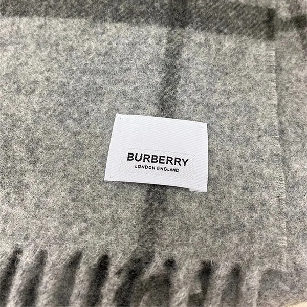 Khăn Choàng Burberry Giant Check Wool Muffler 0899561 Màu Xám