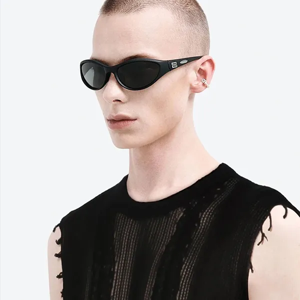 Kính Mát Gentle Monster GM Sugar Buff 01 Sunglasses Màu Đen