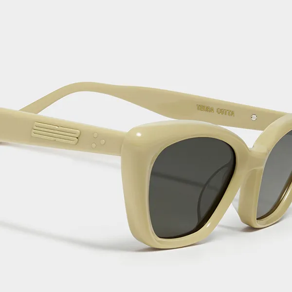 Kính Mát Gentle Monster GM Terra Cotta Y6 Sunglasses Màu Be