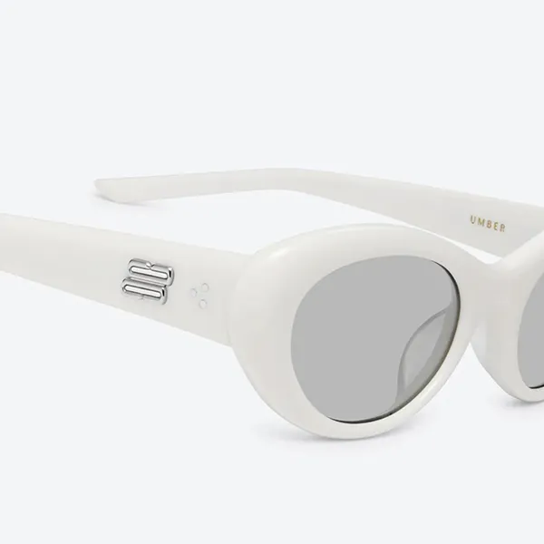 Kính Mát Gentle Monster GM Umber W2 Sunglasses Màu Trắng