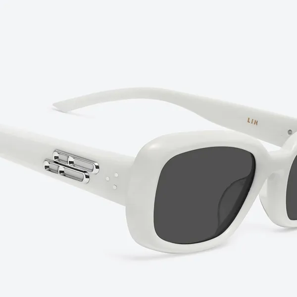 Kính Mát Gentle Monster Sunglasses Lin W2 Màu Đen/Trắng