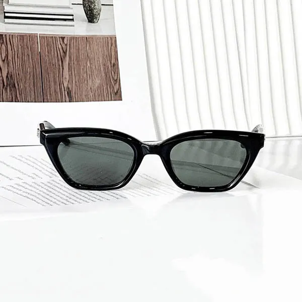 Kính Mát Unisex Gentle Monster GM Nonn 01 Màu Đen Xám