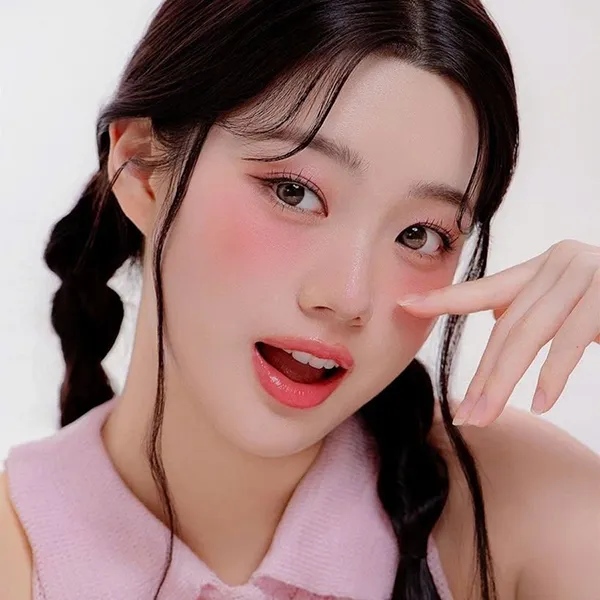 Phấn Má Hồng Giorgio Armani Luminous Silk Glow Blush 40 Mania Màu Đỏ San Hô 3.6g