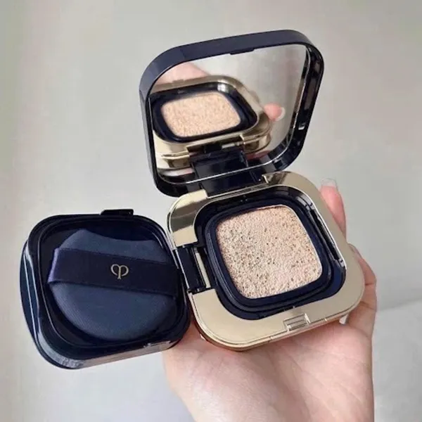 Phần Nước Clé De Peau Radiant Cushion Foundation Dewy SPF 25 PA+++ Tone I10 - Very Light Ivory 15g (Full Case + Lõi)