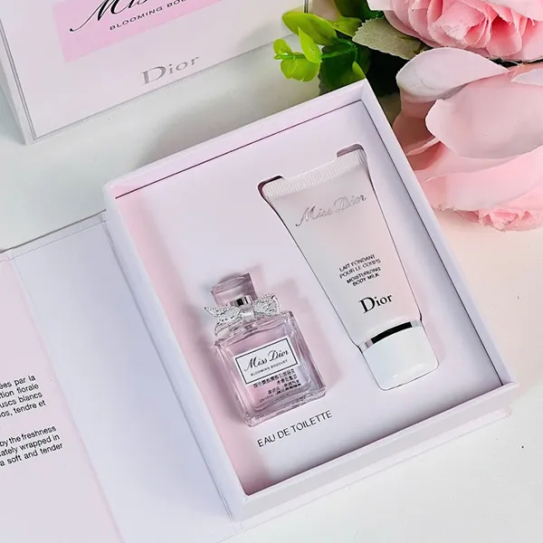 Set Nước Hoa Dior Miss Dior Blooming Bouquet Mini EDT 5ml + Body Milk 20ml Dịu Nhẹ