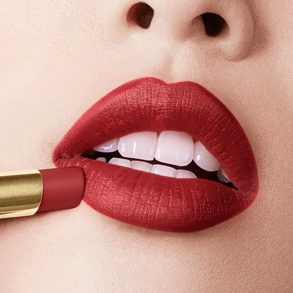 Son Christian Louboutin Rouge Stiletto Lumi Matte Lipstick 147L Dirty Red Màu Đỏ Đất