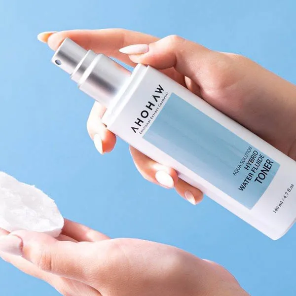 Toner Hỗ Trợ Cân Bằng Da, Cấp Ẩm Ahohwa Hybird Water Fluide 140ml