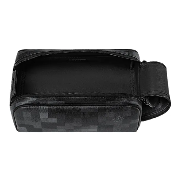 Túi Cầm Tay Nam Louis Vuitton LV Dopp Kit M15109 Màu Đen Xám