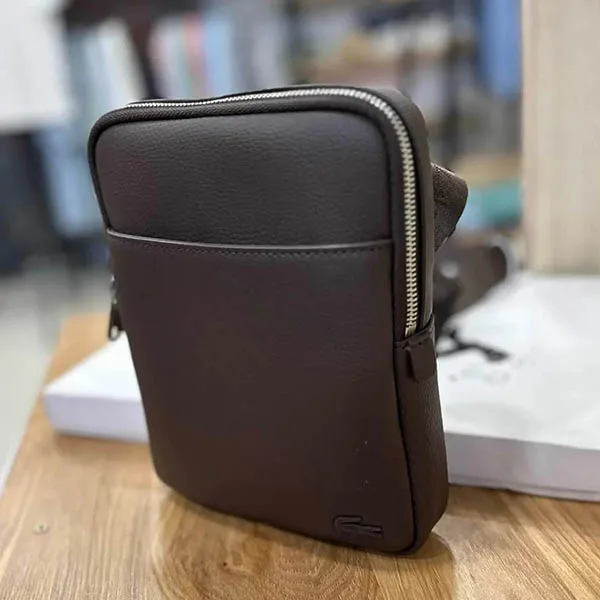 Túi Đeo Chéo Nam Lacoste NH2839GL 047 Màu Nâu Đen