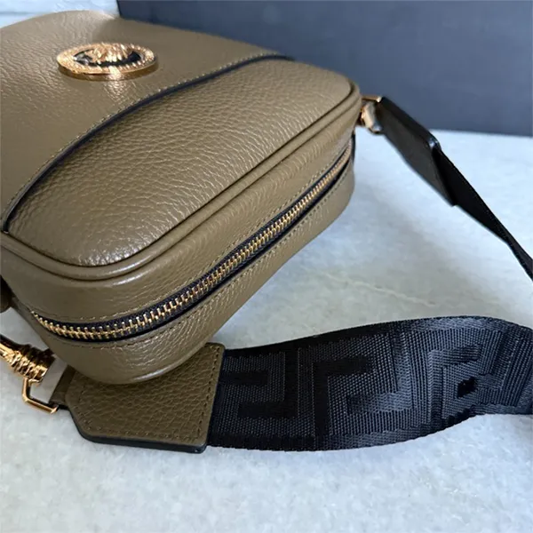 Túi Đeo Chéo Nam Versace Leather Medusa Bag Crossbody Olive Green 1002885 Màu Xanh Olive