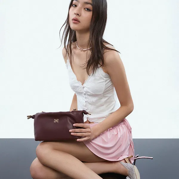 Túi Đeo Vai Nữ Lyn Floaty Drawstring Shoulder Bag - Dark Red LL25CBF074 Màu Đỏ Đậm