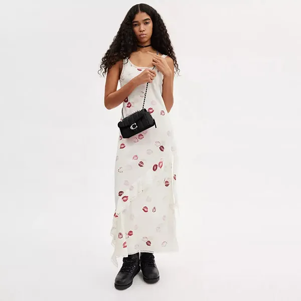 Túi Đeo Vai Nữ Coach Tabby Shoulder Bag 20 With Pillow Quilting Màu Đen