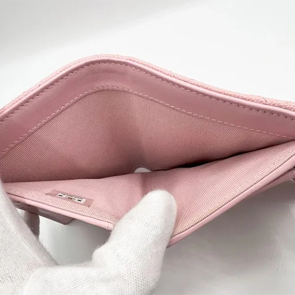 Ví Nữ Chanel Matelasse Classic Flag Trifold Wallet Glade Calfskin AP0232 Màu Hồng