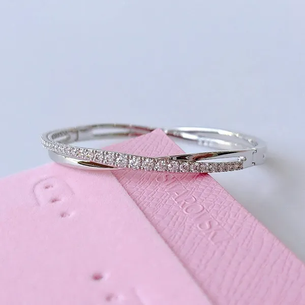 Vòng Đeo Tay Nữ Swarovski Hyperbola Bangle Round Cut White Rhodium Plated 5572725 Màu Trắng Bạc