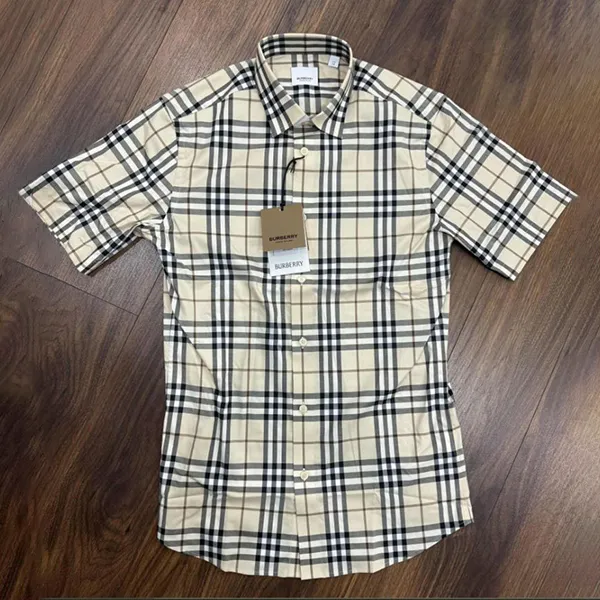 Áo Sơ Mi Cộc Tay Nam Burberry Modern Beige IP Check Màu Be Kẻ Size XS