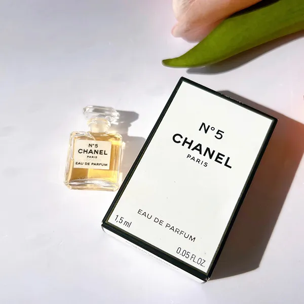 Combo Son Dưỡng Chanel Rouge Coco Flash 90 Jour Màu Hồng Cao Đào + Nước Hoa N5 EDP 1.5ml