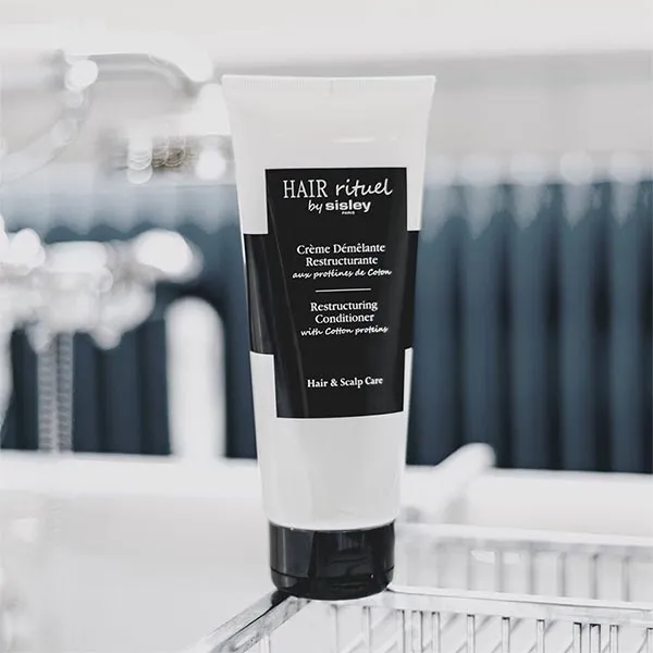 Dầu Xả Sisley Paris Restructuring Conditioner With Cotton Proteins 200ml