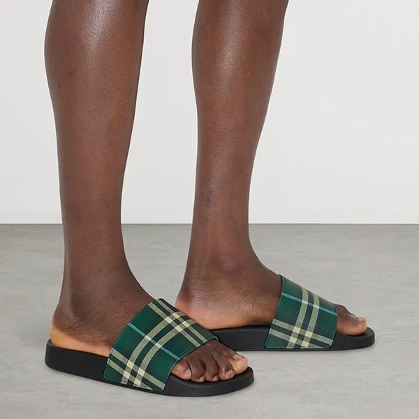 Dép Nam Burberry Check Slides Leaf Ip Check Màu Xanh Đen Size 39