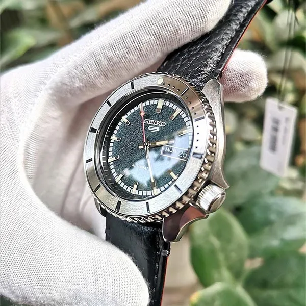Đồng Hồ Nam Seiko 5 Sports GMT SRPJ91 Màu Xanh Đen