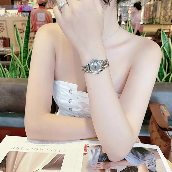 Đồng Hồ Nữ Gucci Quartz YA126503 G-Timeless 27mm Màu Bạc Nâu