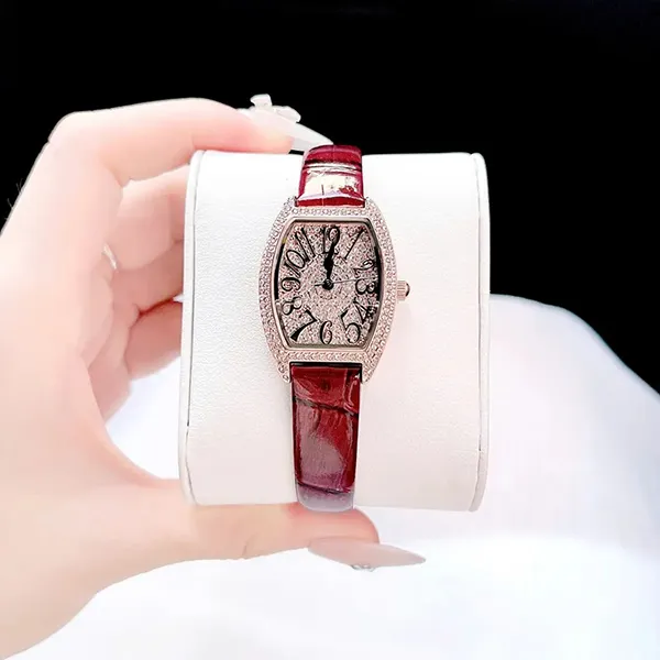 Đồng Hồ Nữ Kemil Sapphire 28mm Màu Đỏ
