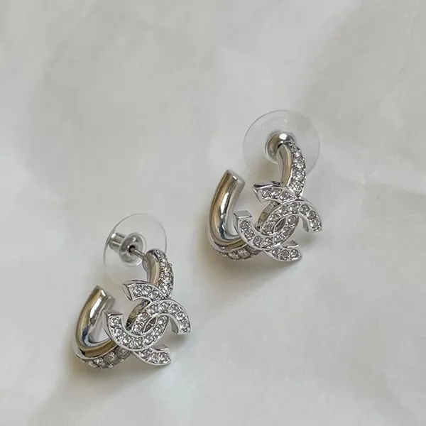 Khuyên Tai Nữ Chanel Logo CC Earrings Màu Bạc