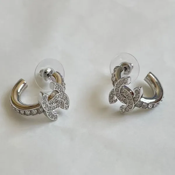 Khuyên Tai Nữ Chanel Logo CC Earrings Màu Bạc