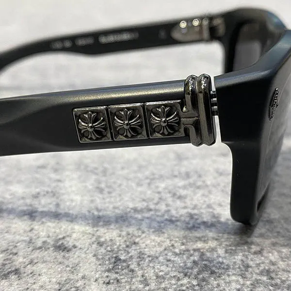 Kính Mát Chrome Hearts Sluss Bussin II Matte Black Màu Đen