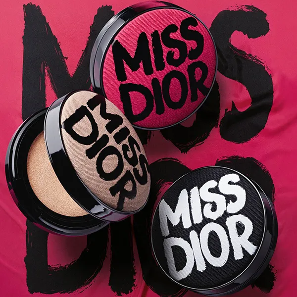 Phấn Nước Trang Điểm Dior Cushion Dior Forever - 0N - Bold Black ( Gồm Case + Lõi)