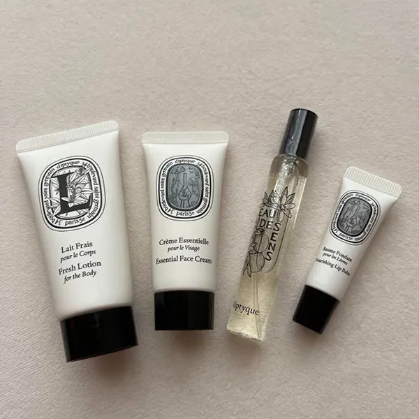 Set Dưỡng Da Diptyque Paris Qatar Airways Business Class Amenity Kit