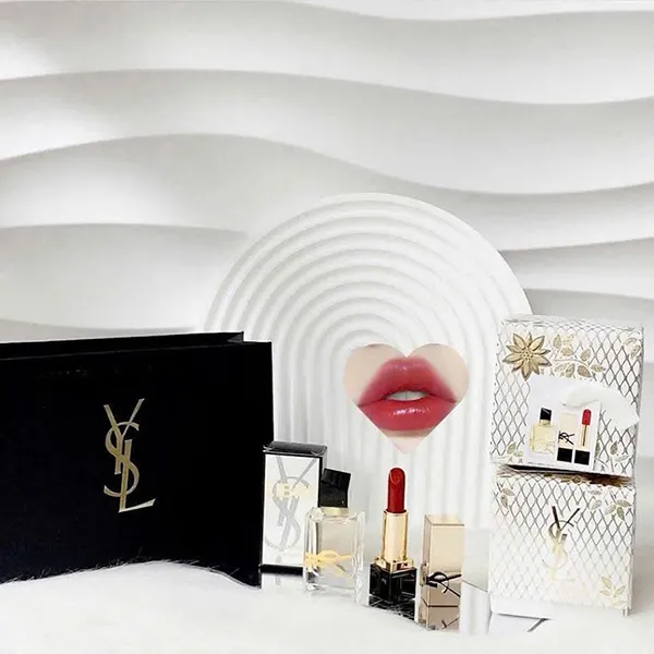 Set Nước Hoa Và Son YSL (Libre EDP 7.5ml + Rouge Pur Couture Caring Satin Lipstick Mini) 2 Món