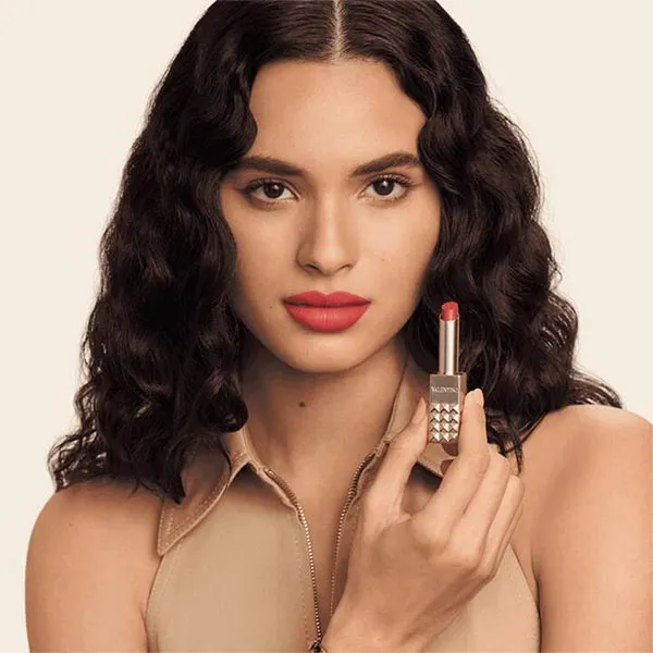 Son Lì Valentino Spike Valentino Buttery Matte Lip Color 410A On Top Of The World Màu Đỏ Tươi