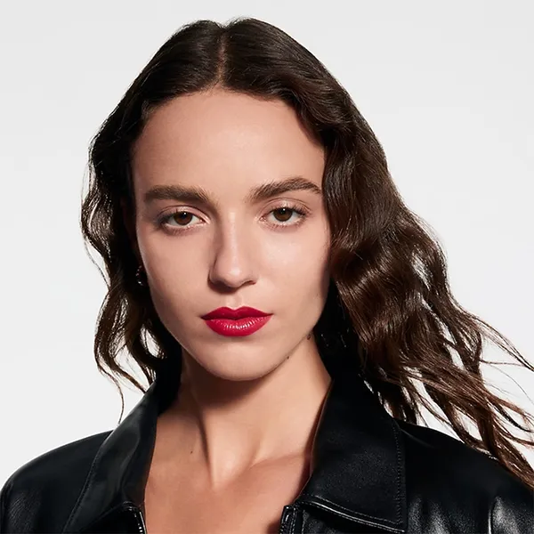 Son Louis Vuitton LV Rouge Satin Lipstick 308 Chasing Dreams Màu Đỏ Trầm
