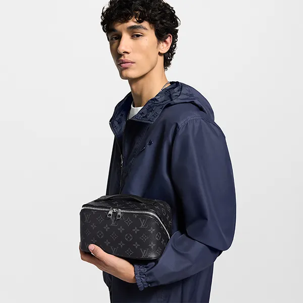 Túi Cầm Tay Nam Louis Vuitton LV Toiletry M11508 Màu Xám Đen