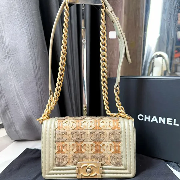 Túi Đeo Chéo Nữ Chanel Boy Chanel Chain Shoulder Bag Golden Màu Vàng Gold