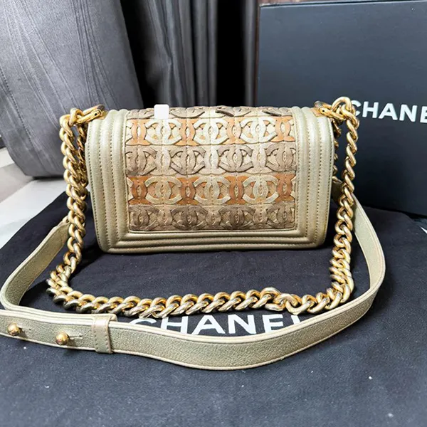 Túi Đeo Chéo Nữ Chanel Boy Chanel Chain Shoulder Bag Golden Màu Vàng Gold