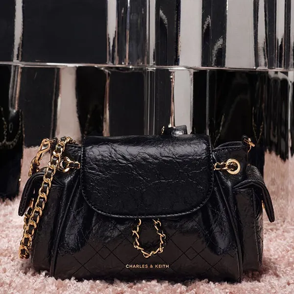 Túi Đeo Chéo Nữ Charles & Keith CNK Duo Quilted Two-Way Front Flap Backpack Backpack Black CK2-60782702 Màu Đen