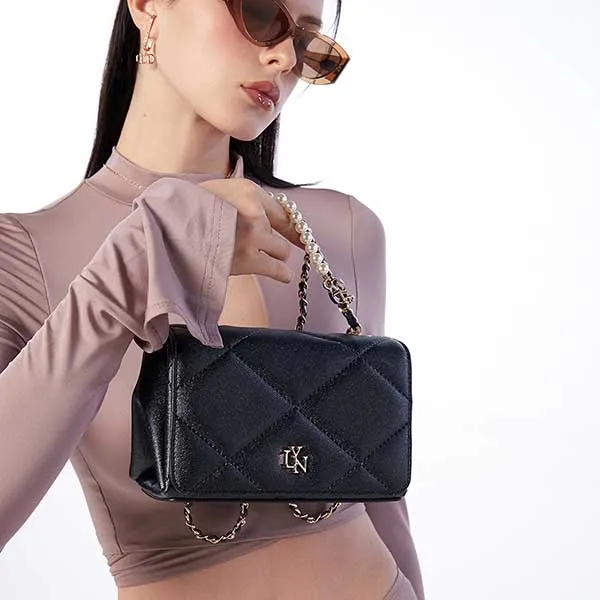 Túi Đeo Chéo Nữ Lyn Ferna Crossbody Bag - Glitter Black LL25FBF007 Màu Đen