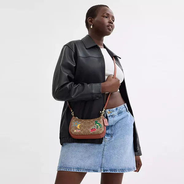 Túi Đeo Vai Nữ Coach Teri Mini Crossbody Bag In Signature Canvas With Sticker Print Im/Tan Multi CW321 Màu Nâu Be